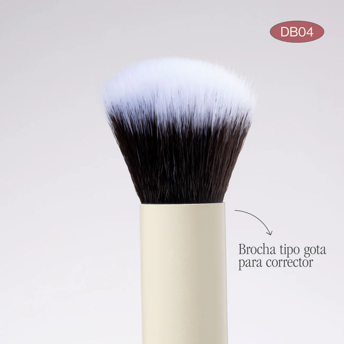Brocha Atenea Duo Kabuki y Corrector Db04
